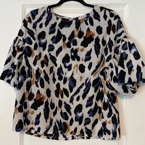 Animal print puffy sleeve flowy blouse